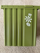Vintage Fesco Y-123 Retro Avocado Green White Daisy Plastic Trash Can Lift Lid