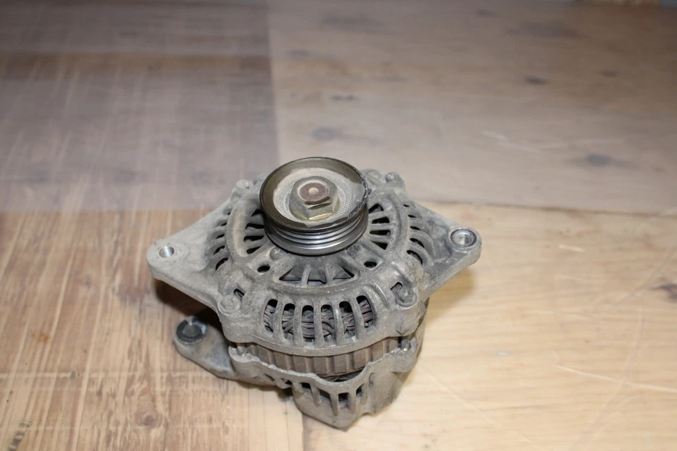 Alternador Mazda 626 1993-1997 Foto 3 de 4