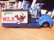 NICE VINTAGE 1950'S TIN LITHO FRICTION FRESH MILK DELIVERY TRUCK