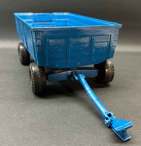 Vintage Ertl Ford Blue Wagon Metal Farm Hopper w/ Sliding Door Trailer STK #479 - Picture 2 of 11