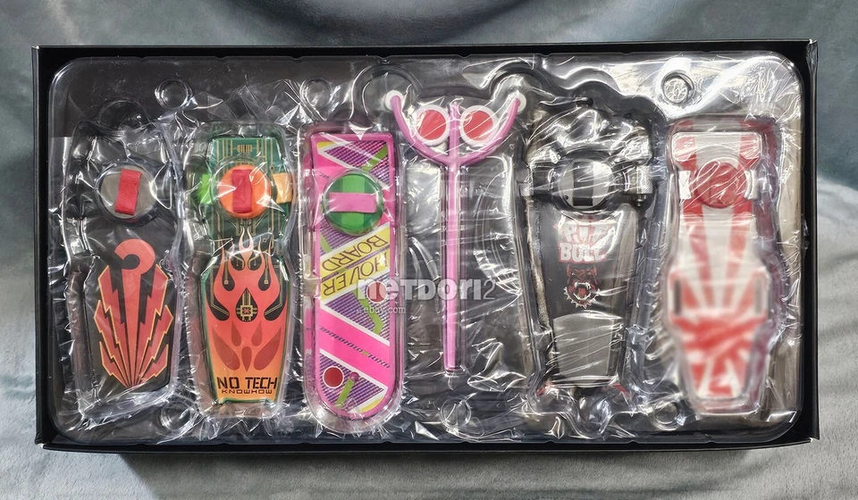 Kids Logic ML01 1/6 磁性排水悬停板 5 件套 回到未来 — 第 2/4 张图片