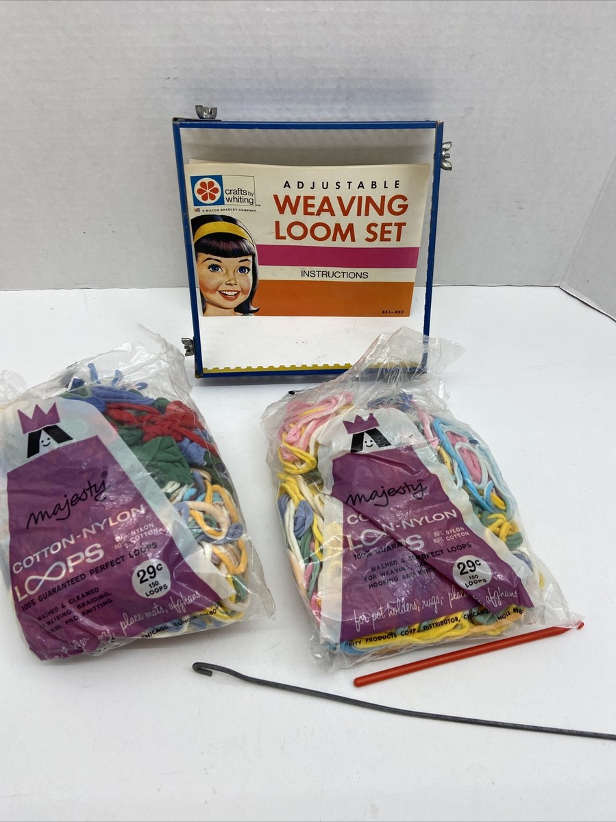 VINTAGE MILTON BRADLEY ADJUSTABLE WEAVING LOOM SET With
