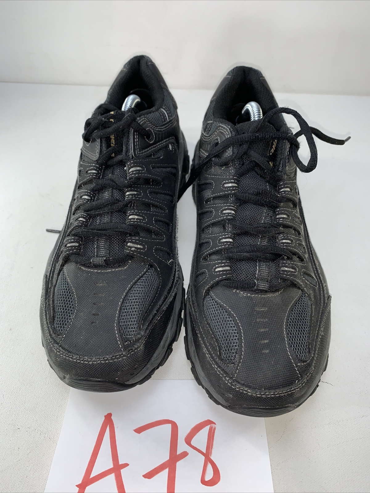 mens skechers wide fit