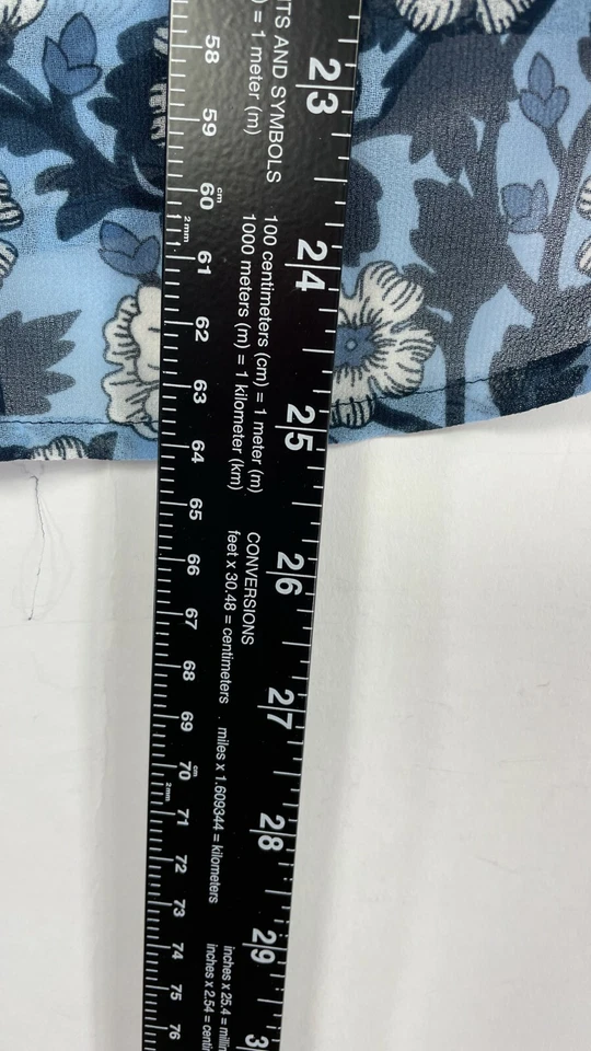 NWOT J. Jill Blouse Key Hole Neck Button Front Floral Print Blue Size XSp - Image 2 of 4