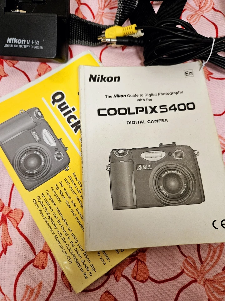 Nikon Coolpix 5400 5.1MP Digital Camera Black with Batteries & Memory Card - Image 3 of 4
