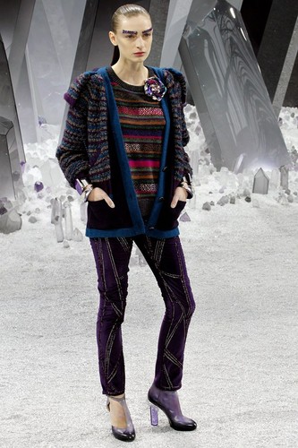 12 A NEW CHANEL Purple Green Amber 