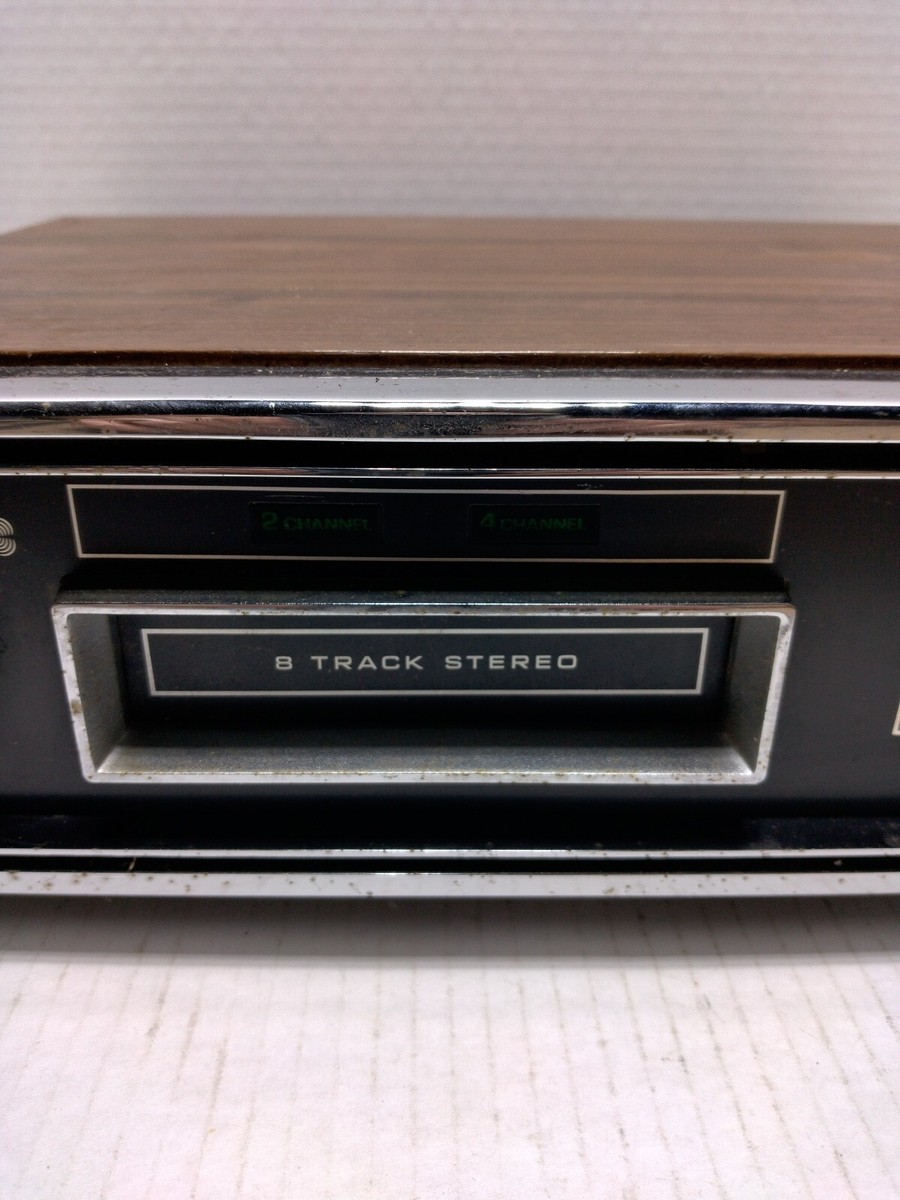 Lecteur De Cassettes 8 Pistes Image stock - Image du joueur, vieux