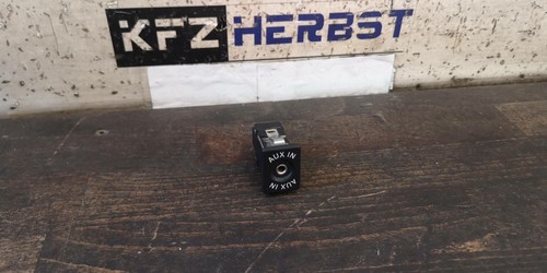 VW Amarok Radiobedienung AUX Anschluss 5M0035724 221890