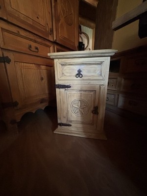 It s A Rustic Bedroom Suite King Size Every Thing Goes  Just Contact Me !!!