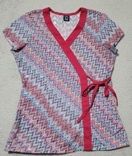 Barco Multicolor Short Sleeve Scrub Top with Pockets Estimated Size Small