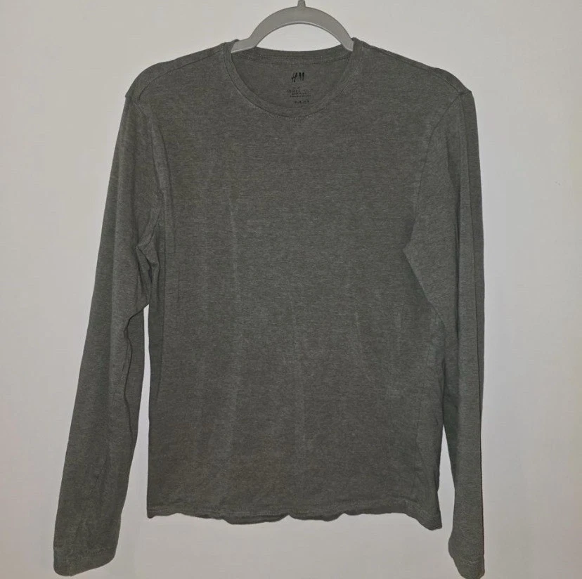 Camisa de manga larga suave ajustada verde/gris H&M talla M se ajusta a la pequeña porque es delgada” Foto 2 de 3