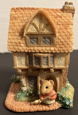 Hallmark Galleries Moustershire Figurines, Acorn Inn, Vintage #566 Of 19,500