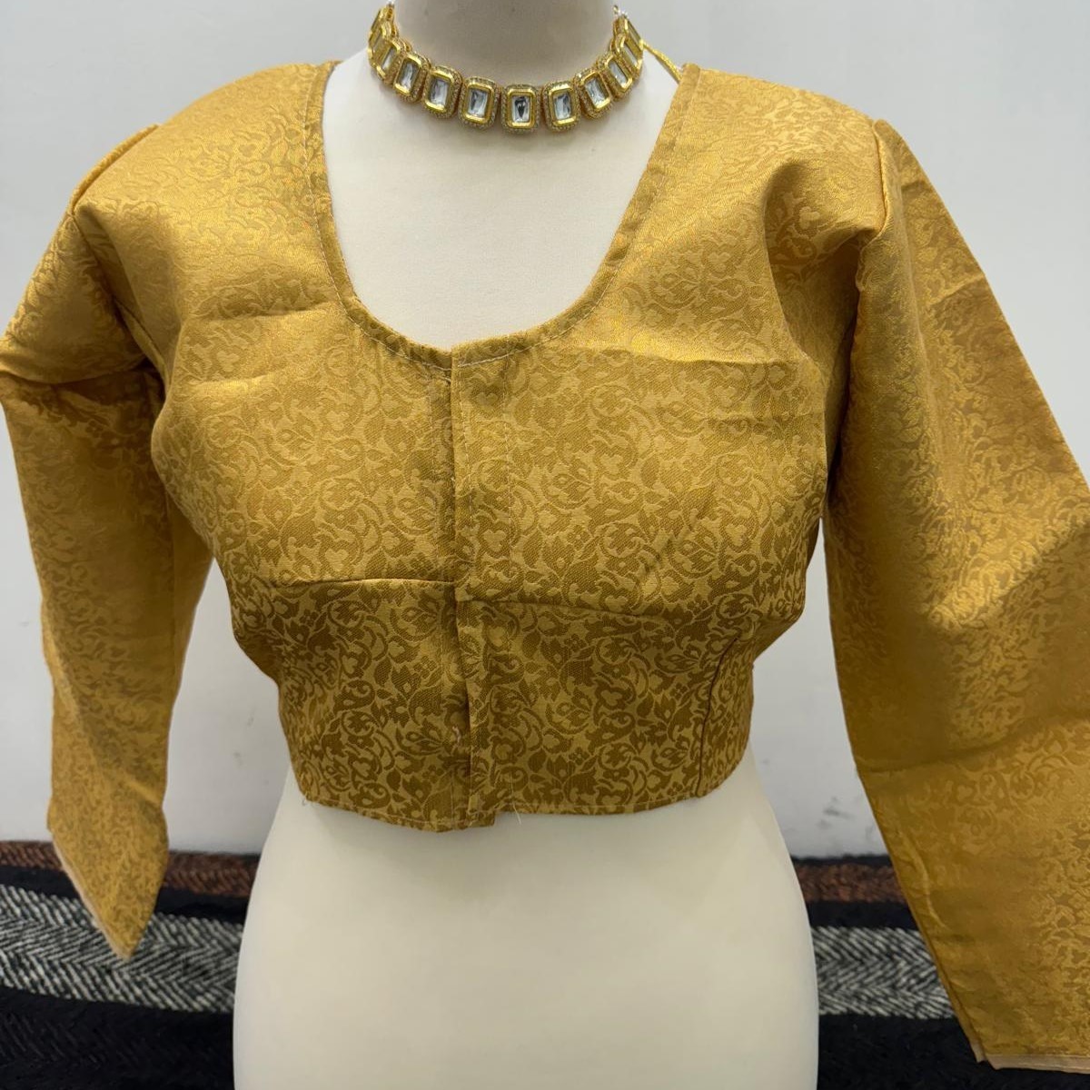 Blusa sari confeccionada manga larga, lista para usar blusa sari dorada