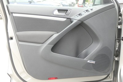 VW Tiguan 5N Türverkleidung Verkleidung Tür vorne+hinten Dynaudio schwarz