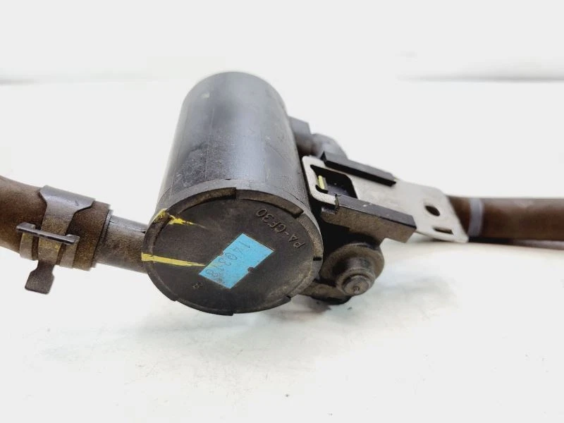 KIA 2011 2012 2013 2014 2015 2016 VÁLVULA DE VENTILACIÓN DEPORTIVA BOTE DE VAPOR DE COMBUSTIBLE  Foto 4 de 4