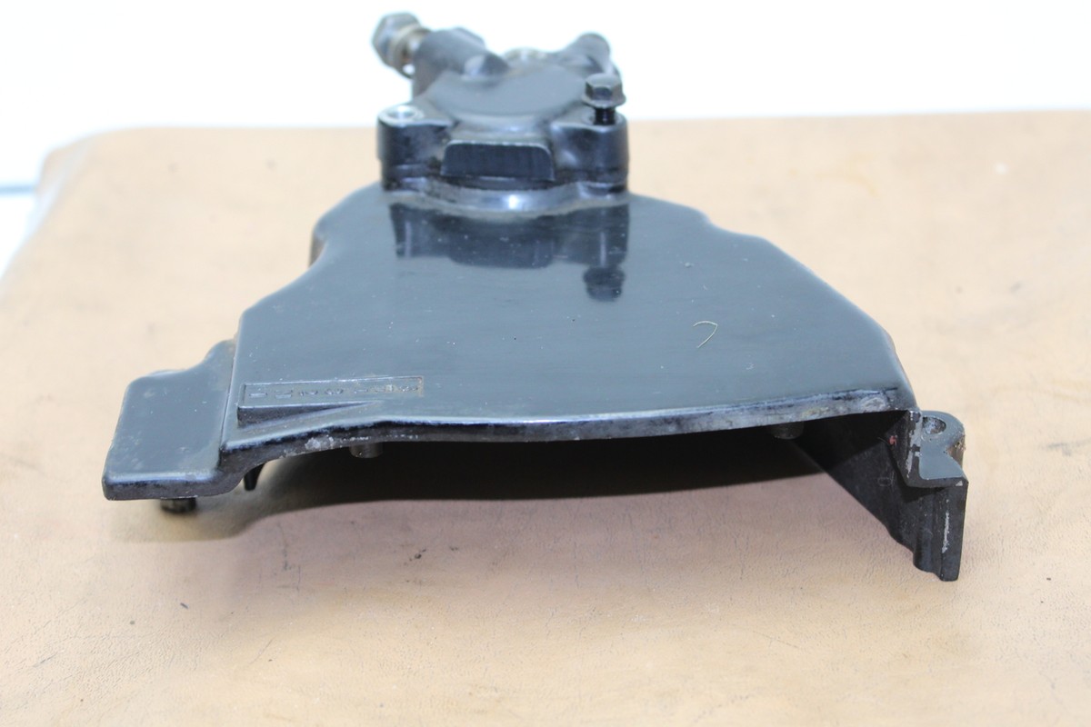 1985 KAWASAKI ZX750 GPZ (#422) ENGINE MOTOR CAP COVER SPROCKET