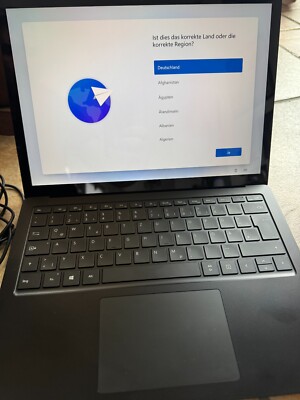 Microsoft Surface Book 3 13,5 Zoll (256GB, Intel Core i5 10 Gen, 3,70 GHz, 8GB)