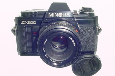 Minolta X-300 analoge 35-mm-Spiegelreflexkamera manuell + Minolta 50 mm F/1,7 MD-Objektiv   schwarz