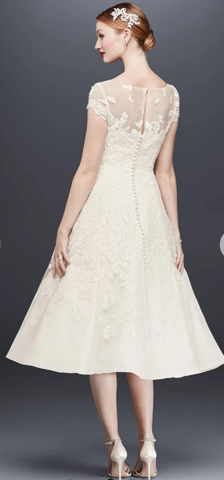 Vestido de novia Oleg Cassini manga gorra ilusión ESTILO # CMK513 Foto 2 de 4