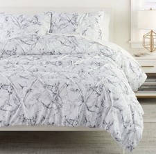 NEW Pottery Barn Teen Microfiber Pintuck Comforter Twin XL White Gray
