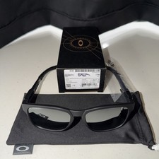 Oakley Catalyst Polarized Sunglasses OO9272-09 Matte Black/Black Iridium