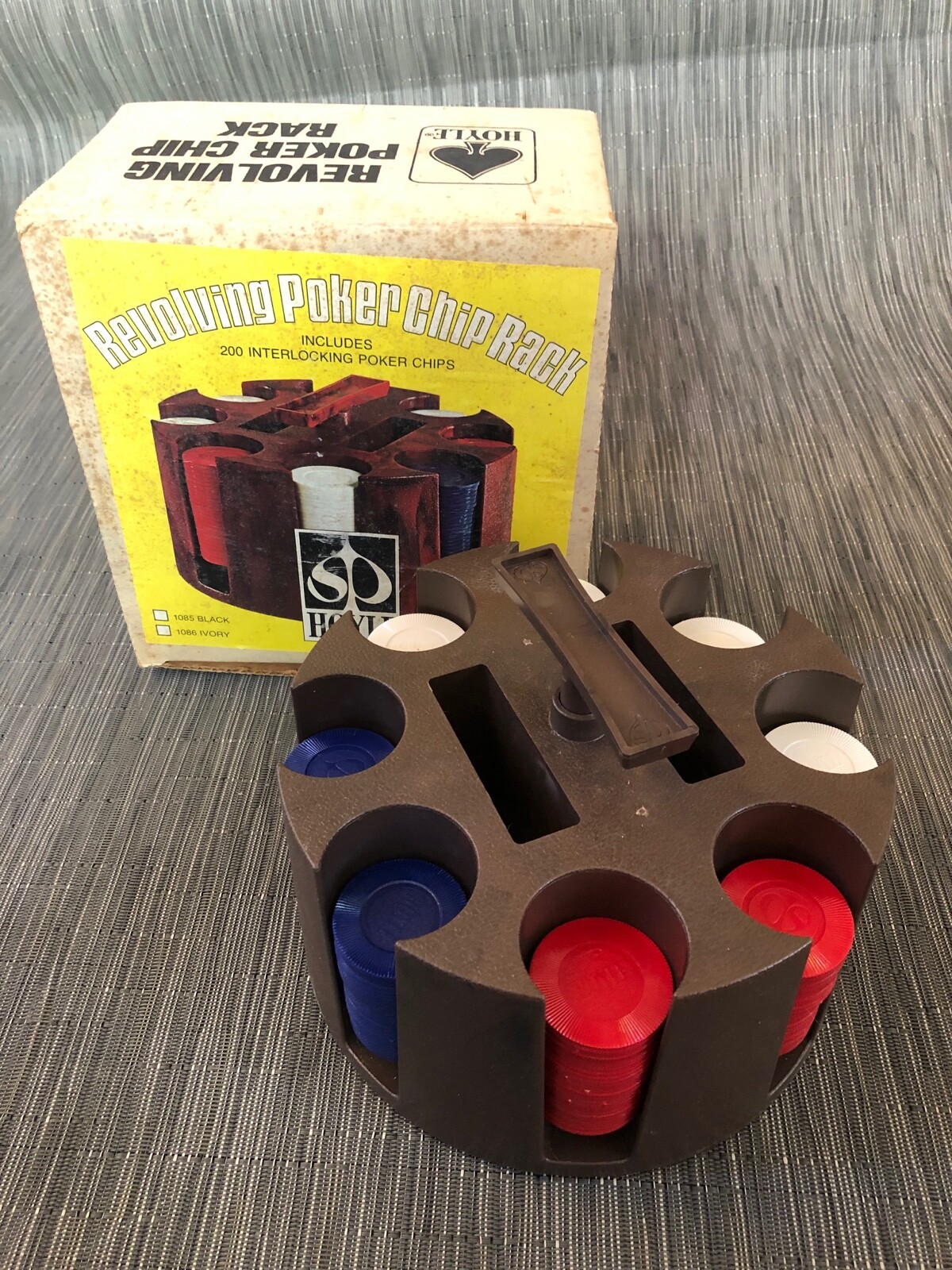 Vintage HOYLE Revolving Poker Chip Rack w/ 200 interlocking chips. W