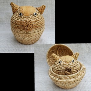 cat shaped wicker basket