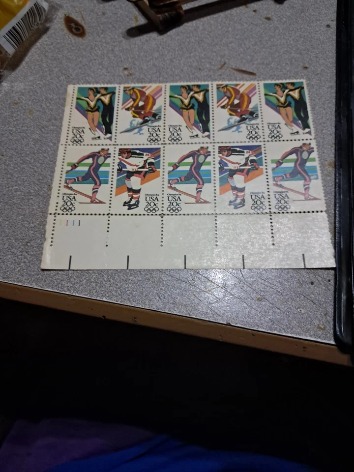 Block of 10 x20 cent stamps 1984 winter olympics - Image 3 of 4