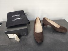 Chanel Dark Brown Suede Classic Pumps CC Logo Size 38.5 US 8 98A 1.75" Heel