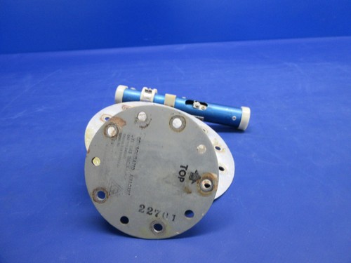 Cessna 310R Consolidated RH Level Transmitter & Mount P/N 9910082-17 (0525-710) - Picture 7 of 11