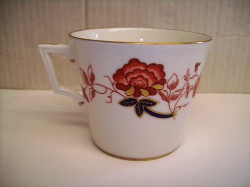 Royal Crown Derby - BALI - Teacup and Saucer. Good condition. see photographs. - Picture 6 of 10