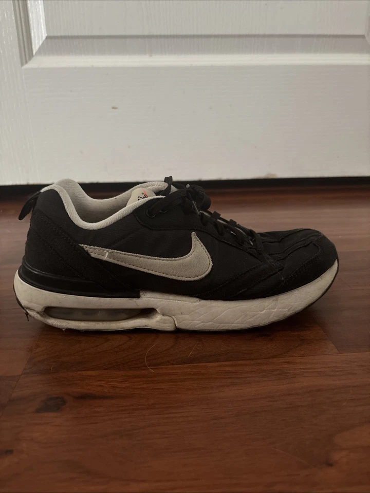 Nike Air Max Zapatos Para Hombres Talla 7Y Negro Blanco DH9393-002 Tenis para Correr Atléticos Foto 2 de 4