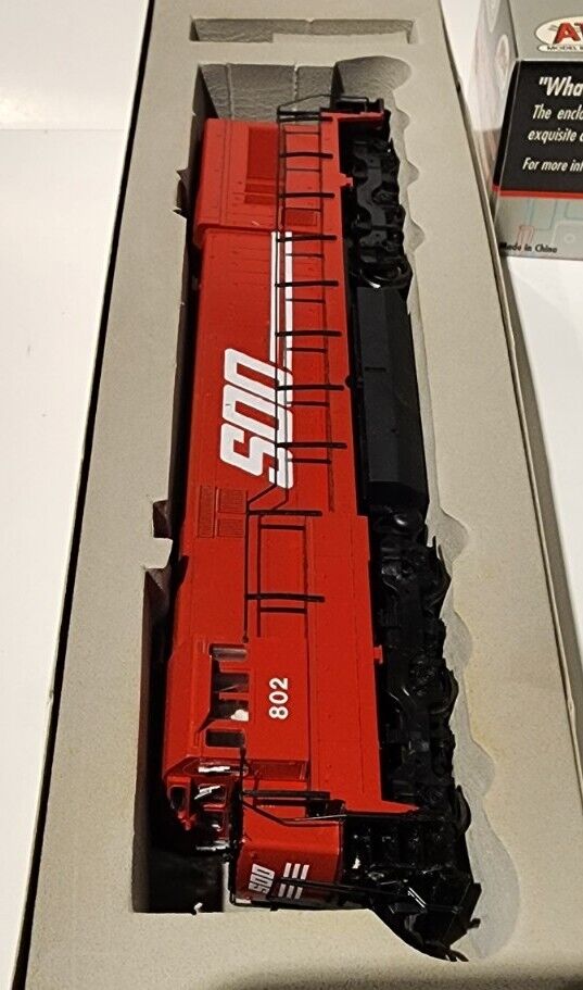 Atlas Master Silver Series HO U30C Diesel Soo Line #802