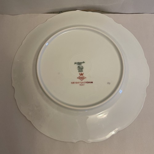Hutschenreuther Bavaria THE CHRYSANTHEMUM Sylvia Shape Dinner Plates 10” - Picture 4 of 5