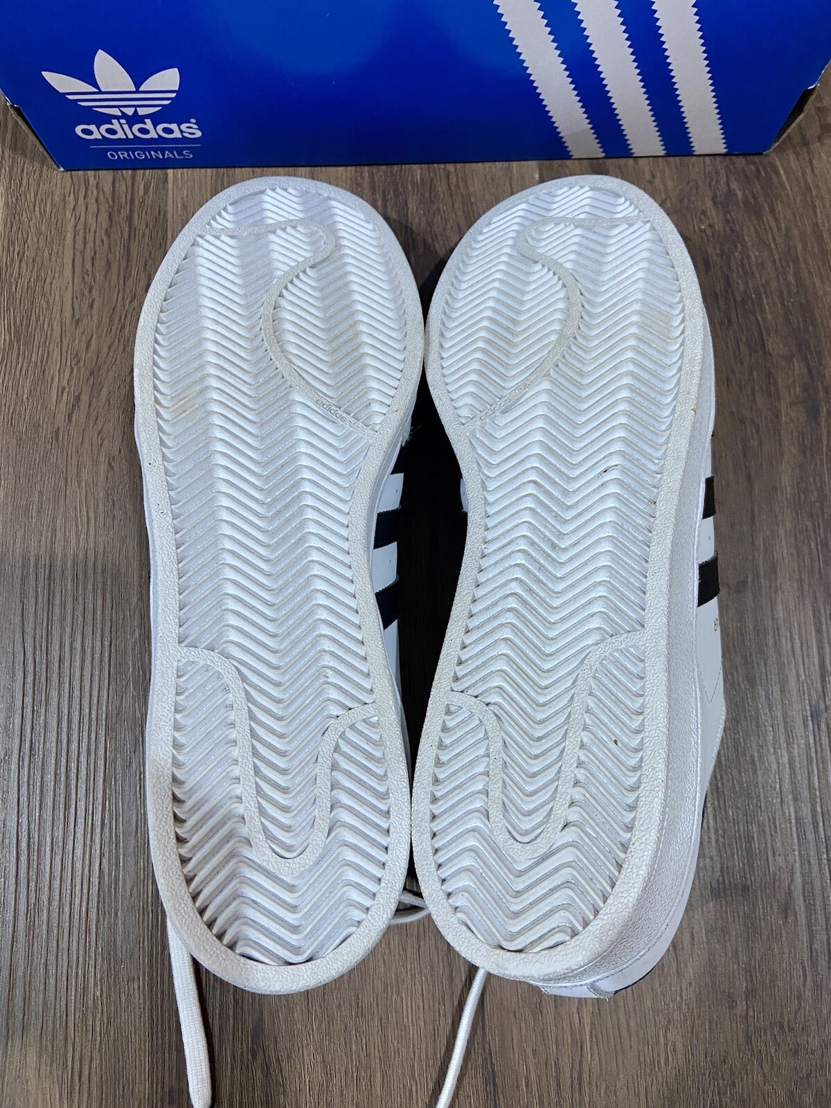 adidas superstar gold label