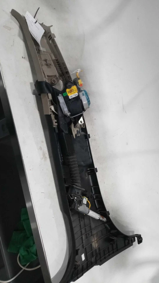 Used Front Right Seat Belt Front fits: 2014 Hyundai Elantra Hatchback GT passeng - Image 2 of 4