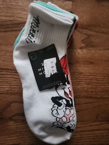 Disney Minnie Mouse Women's Ankle Socks Capris 8 Pairs Crew Pattern