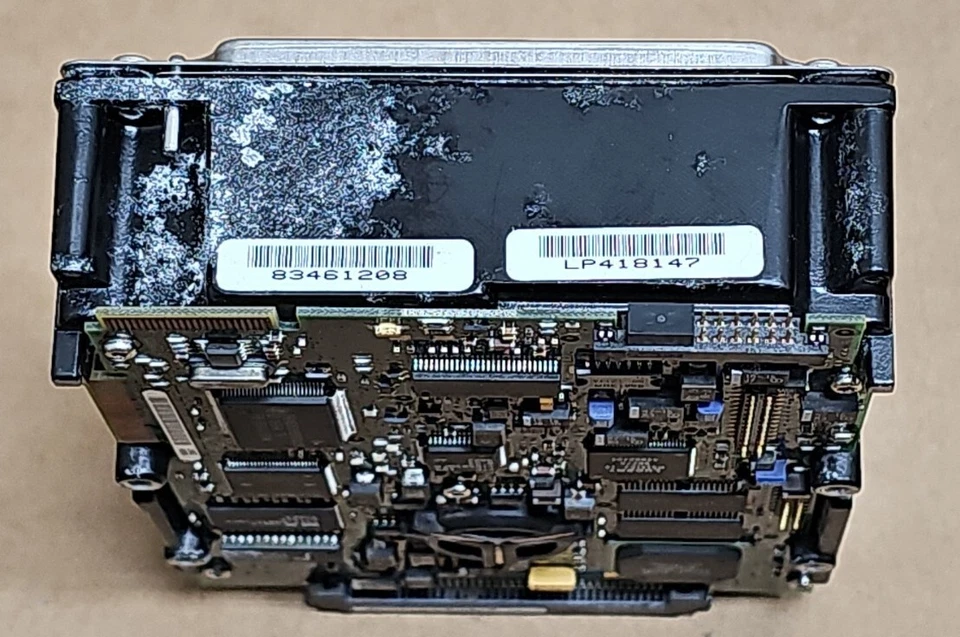 SEAGATE ST118273LC 18GB ULTRA 2 WIDE SCSI HARD DRIVE - 7,200 RPM - Image 4 of 4