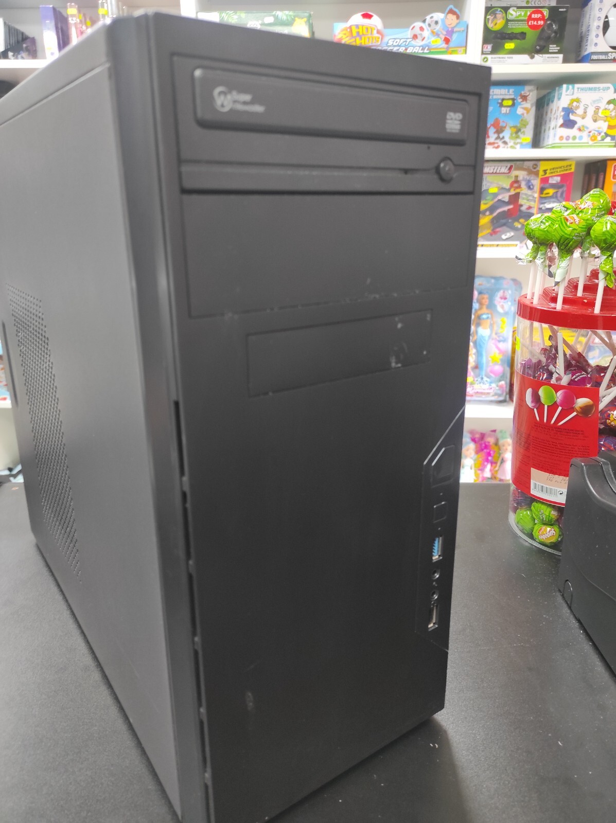 Desktop PC Intel Core i7-7700 @ 3.60GHz 8GB DDR4 250GB SSD MSI GT 710 Win11 (80) - Picture 3 of 9