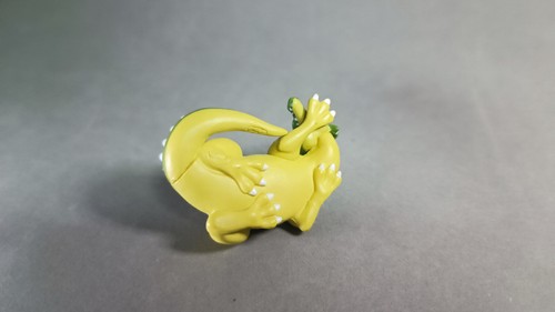 FIGURA MONSTRUO DRAGON QUEST COLECCIÓN DRAGÓN VERDE DURMIENDO - Imagen 6 de 6
