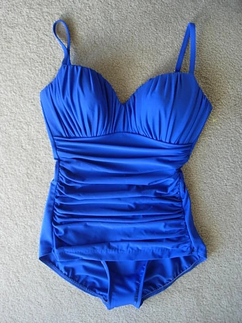 Sexy $170 MIRACLESUIT Rialto Blue/Periwinkle Slimming Shaper Swimsuit- 10  -NEW