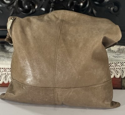 Vintage Light Brown Hobo Brand, Medium Purse. strong magnetic close zipper side
