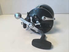 vintage penn 309 level wind reel In Nice Cond...