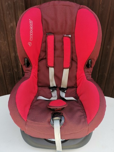 toller Maxi-Cosi Kindersitz/Autositz, von 9 bis 18 kg, in rot, noch gut erhalten