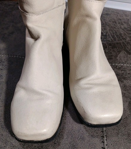 Valley Lane "Cheryl" Leather 16" Buckle Riding Boots Women's (Size 8.5) Cream - Picture 5 of 23