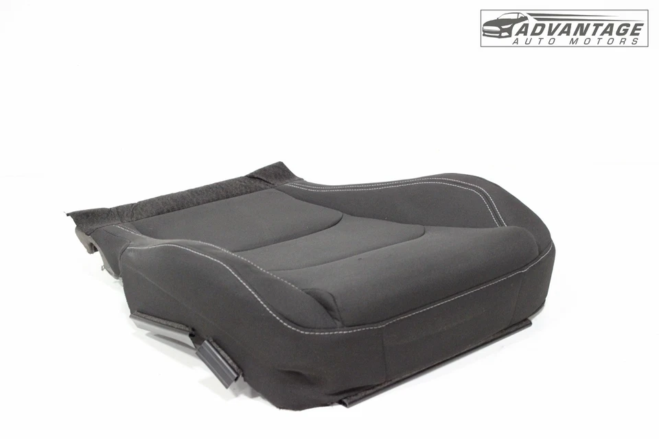 Chevrolet Camaro 2018-2024 asiento del pasajero delantero derecho cojín inferior OEM Foto 2 de 4
