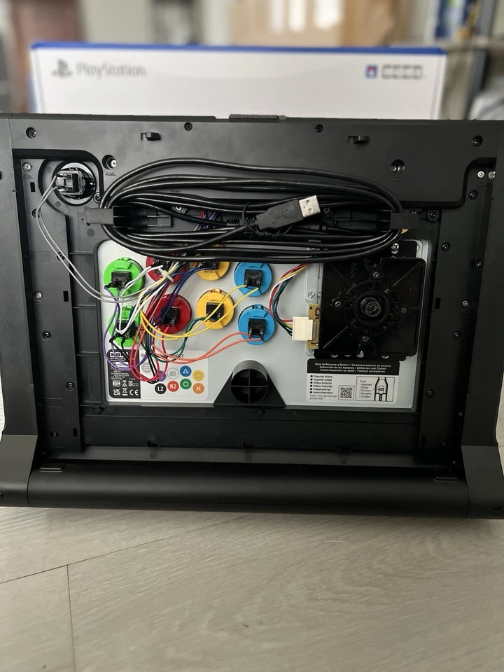 Hori Alpha Fight Stick for PS5/PS4/PC (Custom) + Buttons and Tops - Image 3 of 4