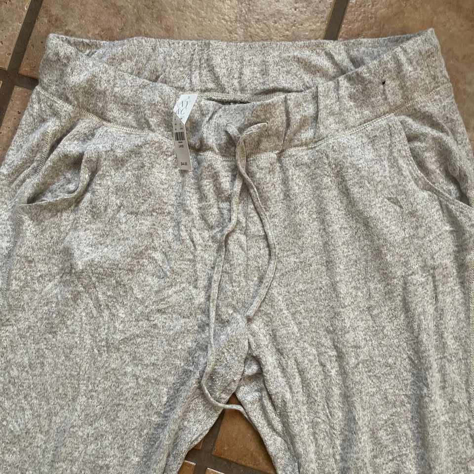 Pantalones para mujer Soho Street New York & Co gris cintura alta talla grande Foto 2 de 4