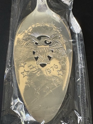 ¡NUEVO! Servidor patriótico de pasteles/pasteles ONEIDA Eagle bicentenario 1776-1976 comunidad - Imagen 3 de 7