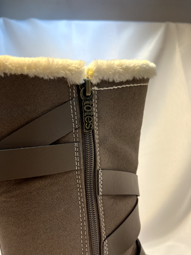 Totes Woman's Faux Leather Fur Lined Boots Size 9 - Picture 6 of 15